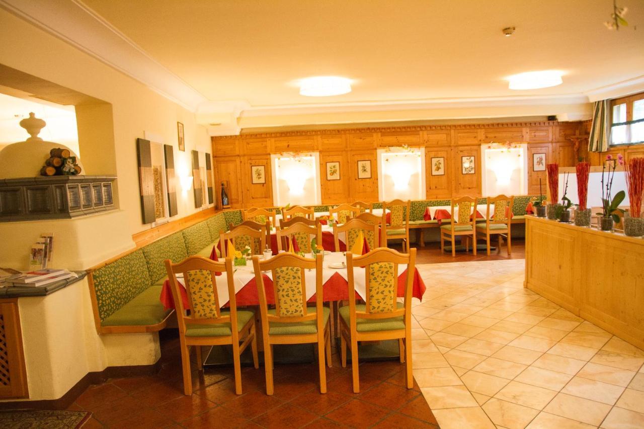 Gastwirtschaft & Hotel Holzinger Moellersdorf ภายนอก รูปภาพ